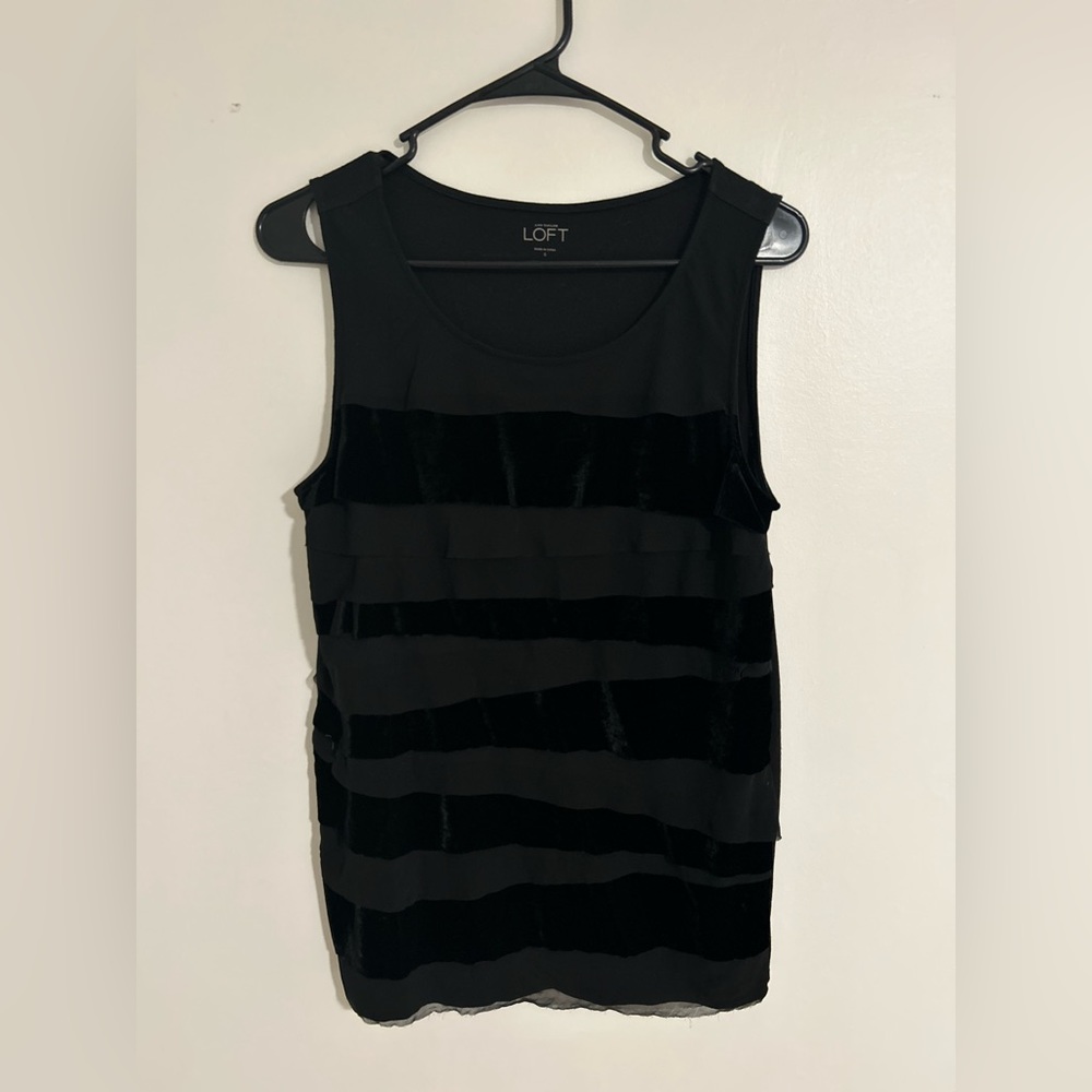 Loft size small tank top